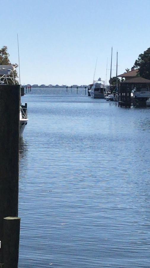 Exclusive Canal Home & Dock In Gulf Breeze Exterior photo